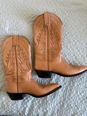 Classic Nocona Tan Western Leather Cowboy Boots, size 8